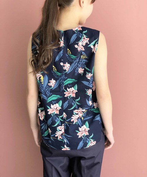 PICCIN(ピッチン)の「ボタニカル綿麻ブラウス(シャツ/ブラウス・レディース・ネイビー/オフホワイト/マスタード・MEDIUM)」の11枚目の写真