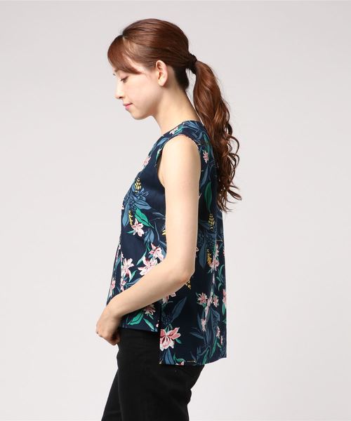 PICCIN(ピッチン)の「ボタニカル綿麻ブラウス(シャツ/ブラウス・レディース・ネイビー/オフホワイト/マスタード・MEDIUM)」の13枚目の写真