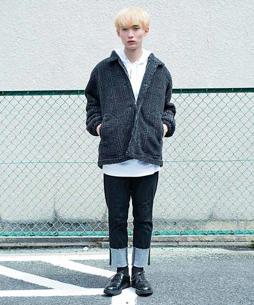 GOSTAR DE FUGA（ゴスタール ジフーガ）の「ストレッチロールアップデニム（デニムパンツ・メンズ・ブラック/ブルー・M/L）」の2枚目の写真