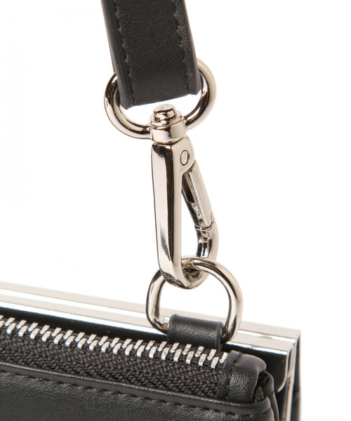 BAYFLOW（ベイフロー）の「フレームパースショルダー（ショルダーバッグ・レディース・ブラック/ベージュ/ブルー・FREE）」の12枚目の写真