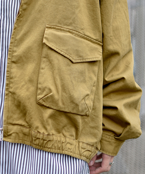 kutir(クティール)の「ドリズラージャケット オーバーシルエット(ブルゾン・メンズ・ブラック/ベージュ/カーキ・MEDIUM/LARGE)」の15枚目の写真
