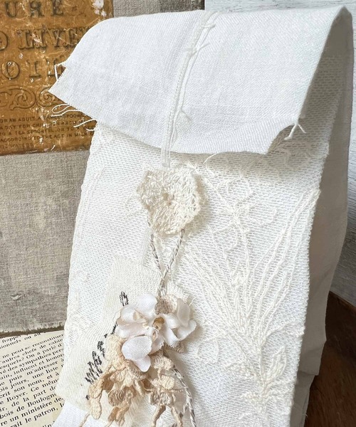 m.soeur（エムスール）の「スズランレースのギフト袋（大）（ラッピングキット・レディース・ホワイト/ダークグリーン・FREE）」の4枚目の写真