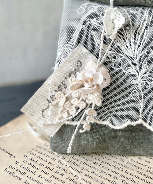 m.soeur（エムスール）の「スズランレースのギフト袋（大）（ラッピングキット・レディース・ホワイト/ダークグリーン・FREE）」の13枚目の写真