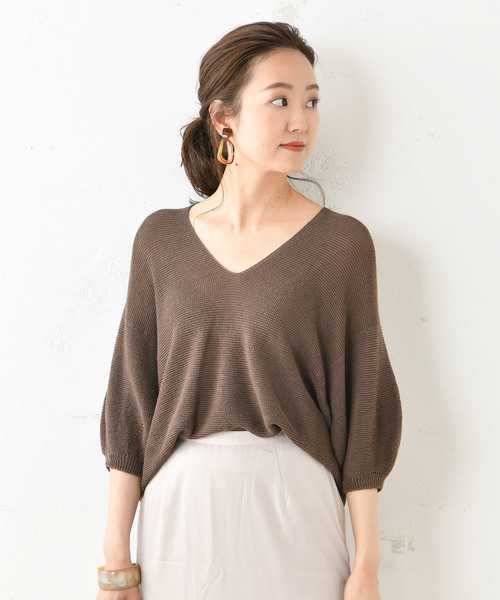 DouDou（ドゥドゥ）の「袖ボリュームVプルオーバー（ニット/セーター・レディース・ベージュ/ブラック/ブラウン・FREE）」の5枚目の写真