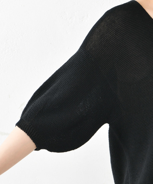 DouDou（ドゥドゥ）の「袖ボリュームVプルオーバー（ニット/セーター・レディース・ベージュ/ブラック/ブラウン・FREE）」の9枚目の写真