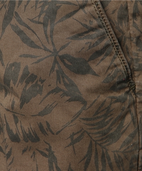 NANO universe（ナノユニバース）の「テイパードクロップドPT（スラックス・メンズ・ベージュ/カーキ/チャコール・44/46/48/50）」の4枚目の写真