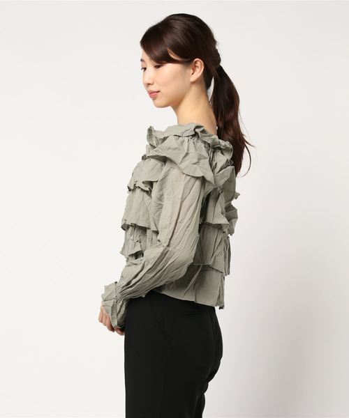 one after another NICE CLAUP(ワンアフターアナザーナイスクラップ)の「フリルティアードブラウス(シャツ/ブラウス・レディース・ブラック/オフホワイト/ミント・FREE)」の5枚目の写真