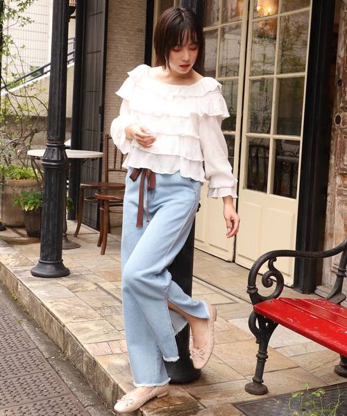 one after another NICE CLAUP(ワンアフターアナザーナイスクラップ)の「フリルティアードブラウス(シャツ/ブラウス・レディース・ブラック/オフホワイト/ミント・FREE)」の11枚目の写真