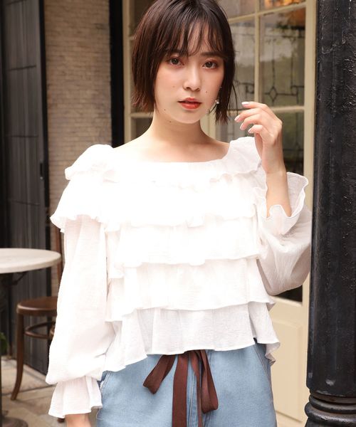 one after another NICE CLAUP(ワンアフターアナザーナイスクラップ)の「フリルティアードブラウス(シャツ/ブラウス・レディース・ブラック/オフホワイト/ミント・FREE)」の12枚目の写真