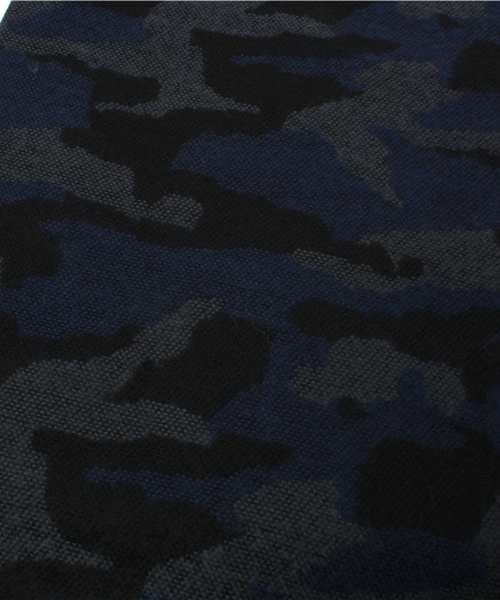 WEGO（ウィゴー）の「WEGO/カモフラストール（ストール/ショール・メンズ・カーキ/ネイビー・FREE）」の3枚目の写真