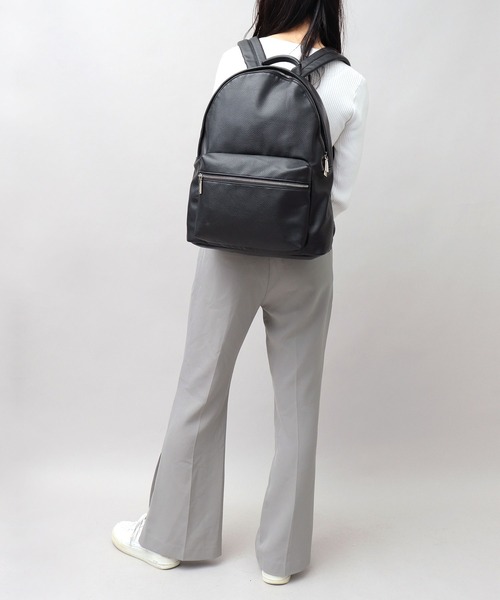 REGiSTA（レジスタ）の「選べる2素材 フェイクレザー デイパック（スムース・シボ）（バックパック/リュック・メンズ・ブラック/ブラック系その他・FREE）」の21枚目の写真