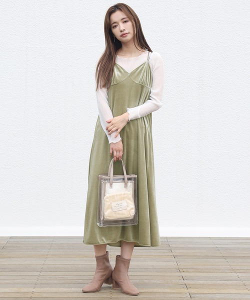 one after another NICE CLAUP(ワンアフターアナザーナイスクラップ)の「シアートップスセットベロアキャミワンピース(ワンピース・レディース・ブラウン/ベージュ/グリーン/ネイビー・FREE)」の10枚目の写真