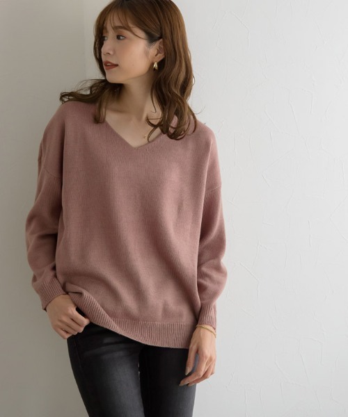 Pierrot(ピエロ)の「Vネックオーバーサイズニット(ニット/セーター・レディース・ブラック/アイボリー/モカ/ブルーグリーン/スモークピンク/グレイッシュベージュ・S/M/L)」の6枚目の写真