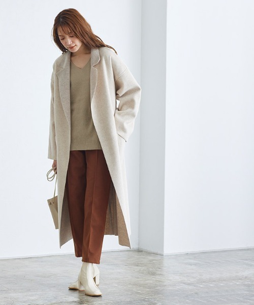 Pierrot(ピエロ)の「Vネックオーバーサイズニット(ニット/セーター・レディース・ブラック/アイボリー/モカ/ブルーグリーン/スモークピンク/グレイッシュベージュ・S/M/L)」の16枚目の写真