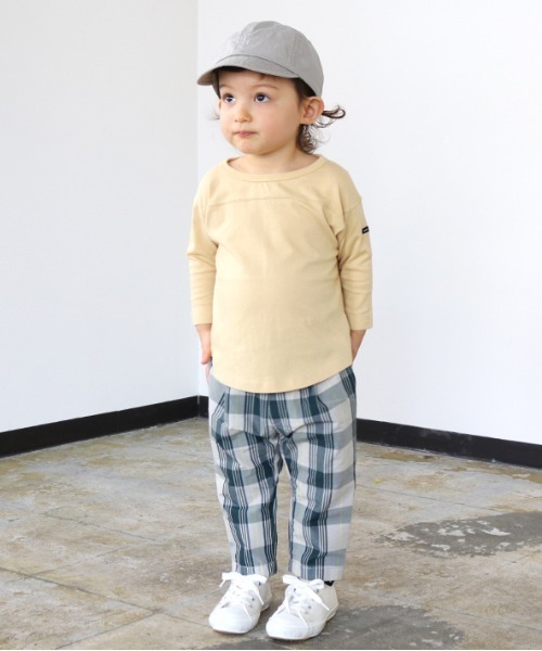 quoti use fith（クゥオティ　ユース　フィス）の「T/Cチェック タック ロングパンツ（その他パンツ・キッズ・グリーン/ブラウン・100/130/90/80/110/120）」の2枚目の写真