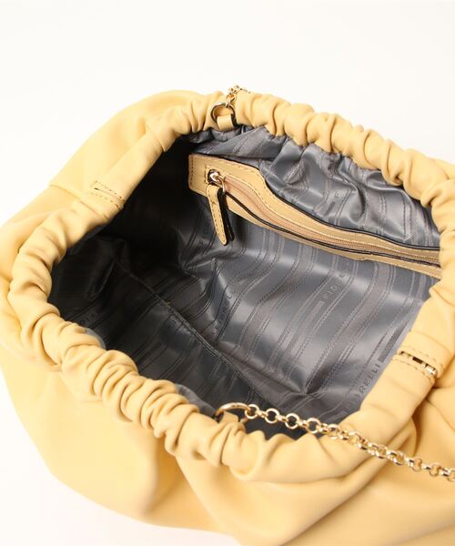 FIORELLI（フィオレッリ）の「【FIORELLI/フィオレッリ】ギャザークラッチバッグ（トートバッグ・レディース・イエロー/オレンジ・FREE）」の6枚目の写真