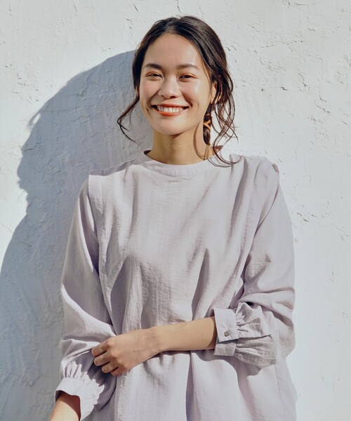 pink adobe(ピンクアドベ)の「◆【M-3L】タックスリーブ ブラウス(シャツ/ブラウス・レディース・チャコールグレー/カーキ/アイボリー/ライトパープル/ホワイト系5・44/38/42/40)」の10枚目の写真