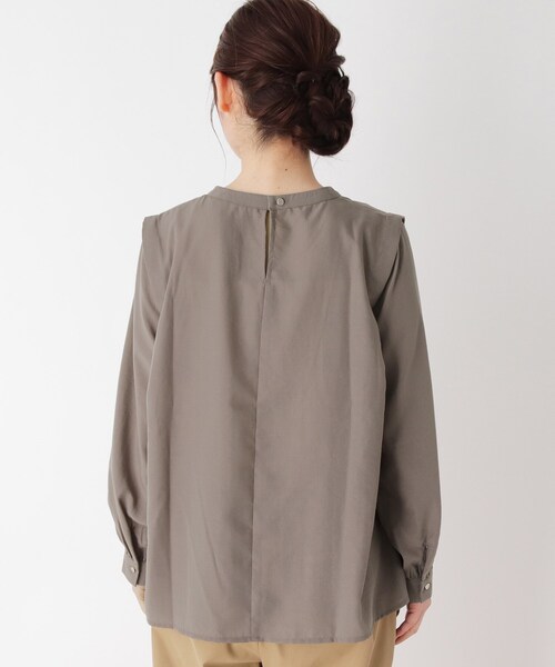 pink adobe(ピンクアドベ)の「◆【M-3L】タックスリーブ ブラウス(シャツ/ブラウス・レディース・チャコールグレー/カーキ/アイボリー/ライトパープル/ホワイト系5・44/38/42/40)」の13枚目の写真