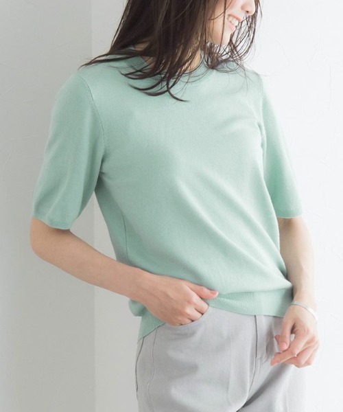 Pierrot（ピエロ）の「シルクタッチウォッシャブル半袖ニット（ニット/セーター・レディース・ラベンダー/ブラック/ライトベージュ/オフホワイト/グレー/ミント/マスタード/グリーン系その他/グレー×ホワイト/パープル系その他/グレイッシュベージュ/ピンクベージュ/ホワイト×ブラック/ネイビー/グリーン/ピンク/ライトブルー/杢グレー/イエロー/レッド・M/L/LL/3L）」の11枚目の写真