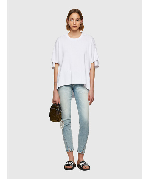 DIESEL（ディーゼル）の「レディース ニット 半袖 クルーネック ルーズフィット（ニット/セーター・レディース・ホワイト/ネイビー・SMALL/MEDIUM/LARGE/X-SMALL）」の11枚目の写真