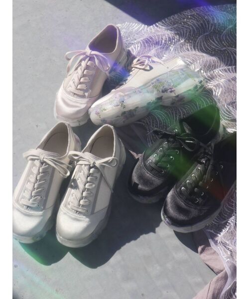 merry jenny(メリージェニー)の「floral sneaker(スニーカー・レディース・ブラック/アイボリー/ピンク・MEDIUM/LARGE)」の15枚目の写真