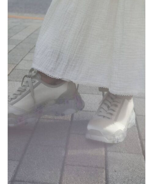 merry jenny(メリージェニー)の「floral sneaker(スニーカー・レディース・ブラック/アイボリー/ピンク・MEDIUM/LARGE)」の10枚目の写真