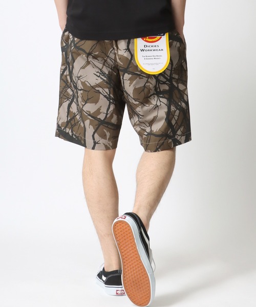 Dickies（ディッキーズ）の「Dickies/ディッキーズ T/Cツイル ワイドチノ ショートパンツ/ハーフパンツ/カラーパンツ/ショーツ（チノパンツ・メンズ・ライトグレー/ブラック/ベージュ/ネイビー/ブルー系その他2/ベージュ系その他/グレー系その他/グリーン・M/L/XL）」の3枚目の写真