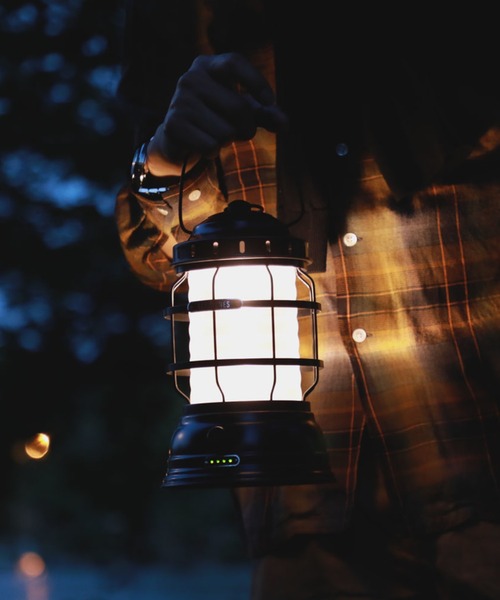 BAREBONES（ベアボーンズ）の「BAREBONES FOREST LANTERN ベアボーンズ フォレストランタン LED 照明（照明・レディース・ブロンズ/レッド・FREE）」の3枚目の写真