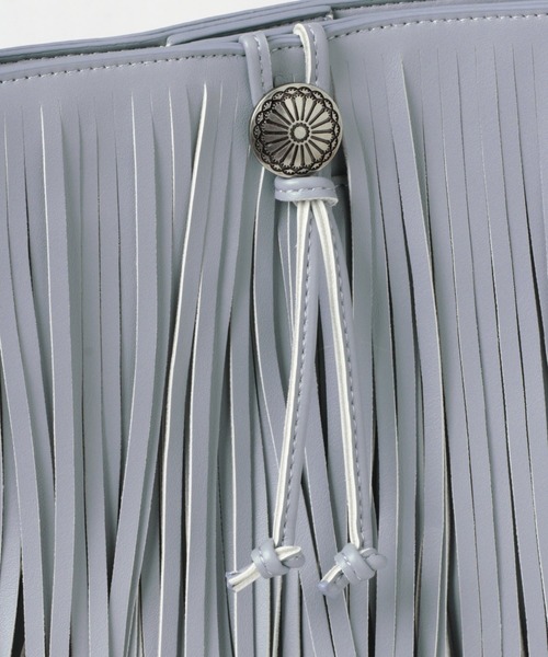 BAYFLOW(ベイフロー)の「フリンジショルダーバッグ(ショルダーバッグ・レディース・オフホワイト/モカ/クリアブルー・FREE)」の17枚目の写真