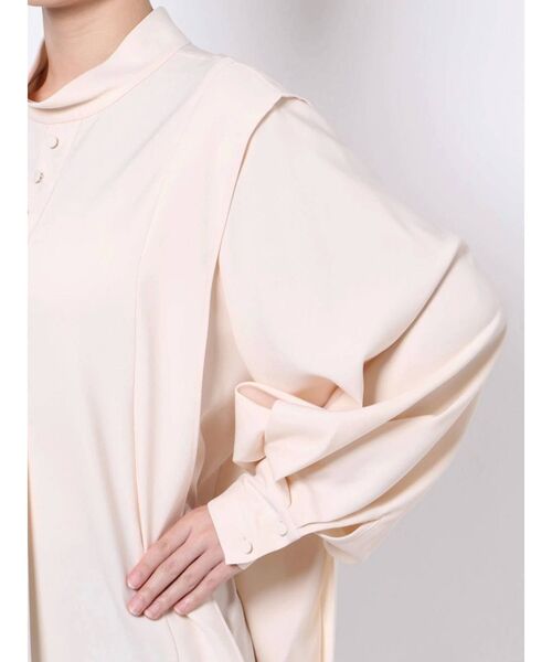 LAGUNAMOON（ラグナムーン）の「ショルダータックボリュームスリーブブラウス（シャツ/ブラウス・レディース・アイボリー/グリーン系その他/モカ・FREE）」の17枚目の写真