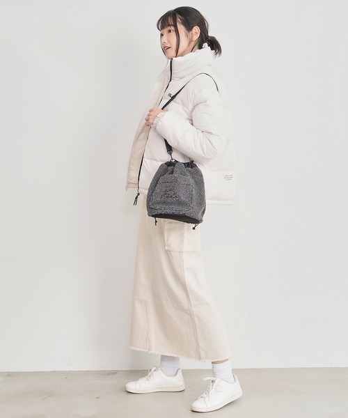 FILA（フィラ）の「【FILA/フィラ】筆記体刺繍 ボアフリース 巾着バッグ/ショルダーバッグ（ショルダーバッグ・レディース・チャコールグレー/ベージュ/ブラウン/スモークピンク・FREE）」の17枚目の写真