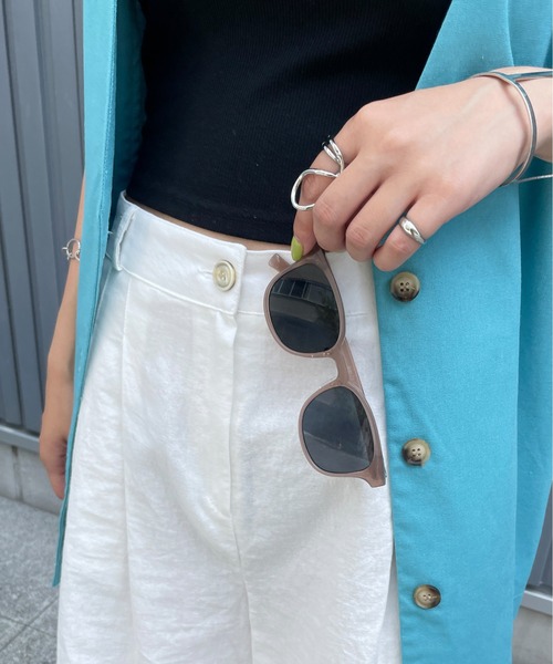 StyleSea（スタイルシー）の「ワイドフレームカラーレンズアイウェア（サングラス・レディース・クリア/グレイッシュベージュ/キャメル/ブラック・FREE）」の3枚目の写真