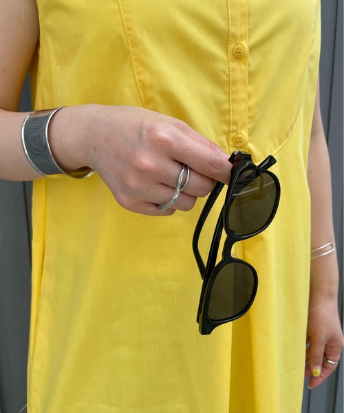 StyleSea（スタイルシー）の「ワイドフレームカラーレンズアイウェア（サングラス・レディース・クリア/グレイッシュベージュ/キャメル/ブラック・FREE）」の2枚目の写真