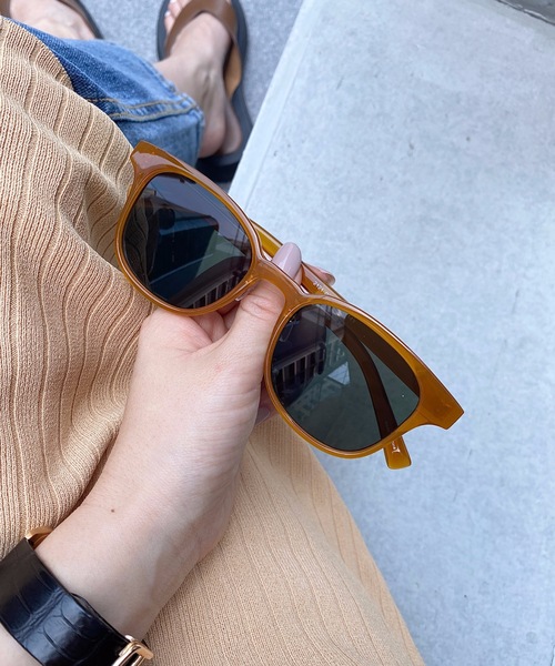 StyleSea（スタイルシー）の「ワイドフレームカラーレンズアイウェア（サングラス・レディース・クリア/グレイッシュベージュ/キャメル/ブラック・FREE）」の7枚目の写真