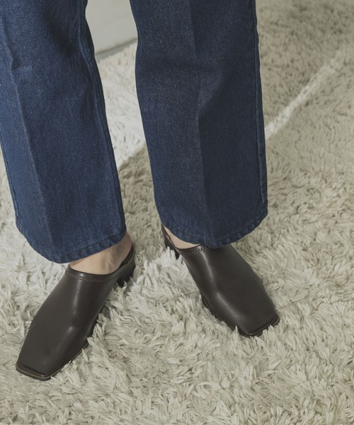 URBAN RESEARCH（アーバンリサーチ）の「ストレッチミュール（その他シューズ・レディース・ベージュ/ダークブラウン・37/38）」の11枚目の写真