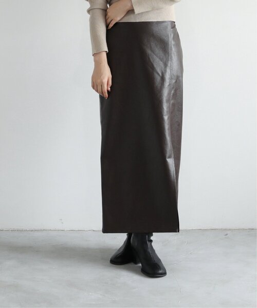 RAY CASSIN(レイカズン)の「レザーペンシルスカート(スカート・レディース・ブラウン/ベージュ/カーキ・FREE)」の2枚目の写真