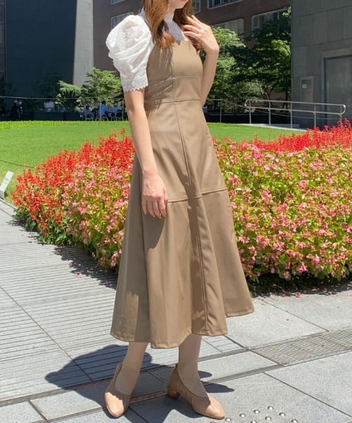 WILLSELECTION(ウィルセレクション)の「エコレザーフレアジャンパースカート(ジャンパースカート・レディース・アイボリー/キャメル・MEDIUM)」の7枚目の写真