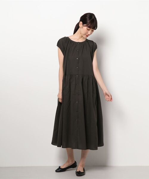 Samansa Mos2（サマンサ モスモス）の「前後着ギャザーノースリーブワンピース（ワンピース・レディース・キャメル/チャコール/ベージュ/グリーン・ﾌﾘ-）」の5枚目の写真