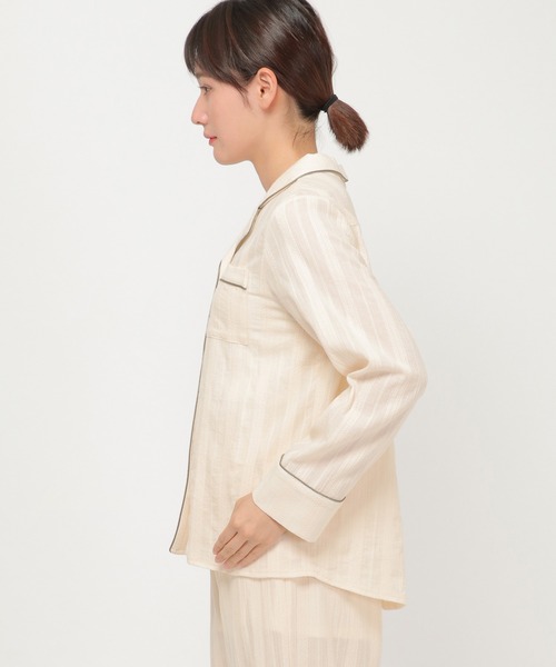 ikka(イッカ)の「パイピングシャツ(ルームウェア/パジャマ・レディース・ライトパープル/ライトベージュ・M/L)」の4枚目の写真