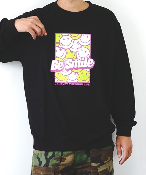 GGD(ジージーディー)の「ワイドシルエットSMILEY FACEスマイル裏毛トレーナー(スウェット・レディース・グレー/ブラック/ブルー/グリーン・LL/L/M)」の7枚目の写真
