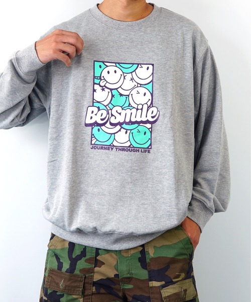 GGD(ジージーディー)の「ワイドシルエットSMILEY FACEスマイル裏毛トレーナー(スウェット・レディース・グレー/ブラック/ブルー/グリーン・LL/L/M)」の10枚目の写真