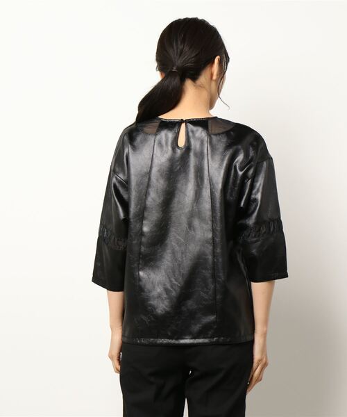 Three Four Time(スリーフォータイム)の「ギャザー切替スリーブレザーライクプルオーバー(その他トップス・レディース・カーキ/ブラック・ONE SIZE)」の5枚目の写真