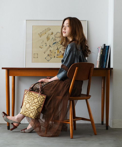 Three Four Time(スリーフォータイム)の「ギャザー切替スリーブレザーライクプルオーバー(その他トップス・レディース・カーキ/ブラック・ONE SIZE)」の11枚目の写真