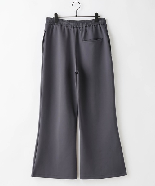 Like Us（ライクアス）の「【LikeUs】シルキーダンボールニットセンタープリーツセミワイドフレアパンツ（スラックス・メンズ・ブラウン/ワインレッド/ライトベージュ/チェリーピンク/オレンジ/ネイビー/ホワイト/グレイッシュブルー/イエロー/カーキ系/ブラック/ダークグレー/グレイッシュベージュ・XL/L/M）」の17枚目の写真