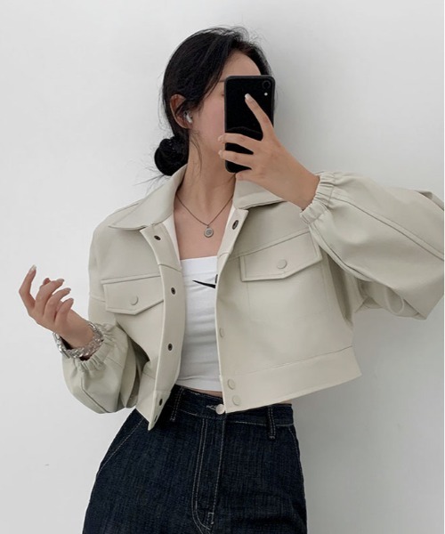 BEIDELLI（ベイデリー）の「[BELLIDE MADE] レザー調クロップドジャケット（その他アウター・レディース・ブラック/クリーム・FREE）」の5枚目の写真