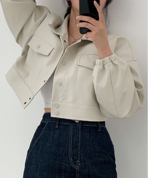 BEIDELLI（ベイデリー）の「[BELLIDE MADE] レザー調クロップドジャケット（その他アウター・レディース・ブラック/クリーム・FREE）」の4枚目の写真