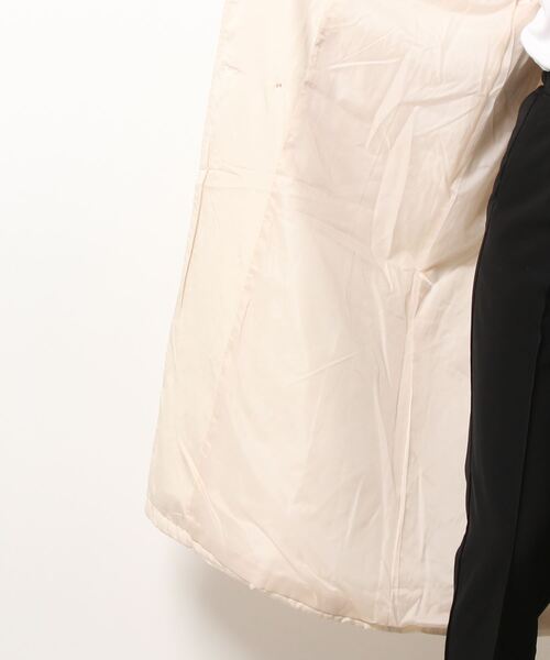 Monocoro toppi（モノコロトッピ）の「中綿入り キャンディースリーブ ロング トレンチコート（トレンチコート・レディース・ブラック/ベージュ/アイボリー・M/L）」の6枚目の写真