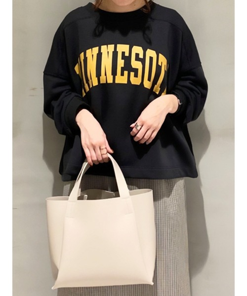 Lugnoncure(ルノンキュール)の「ショート丈ロゴスウェット(スウェット・レディース・グレー/オフホワイト/グリーン/チャコール・フリ-)」の3枚目の写真