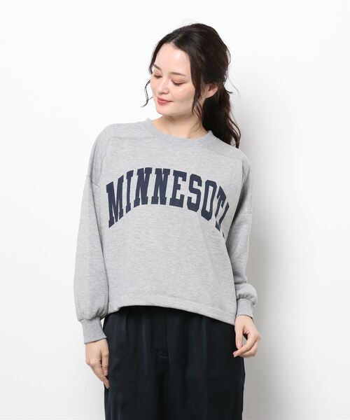 Lugnoncure(ルノンキュール)の「ショート丈ロゴスウェット(スウェット・レディース・グレー/オフホワイト/グリーン/チャコール・フリ-)」の8枚目の写真