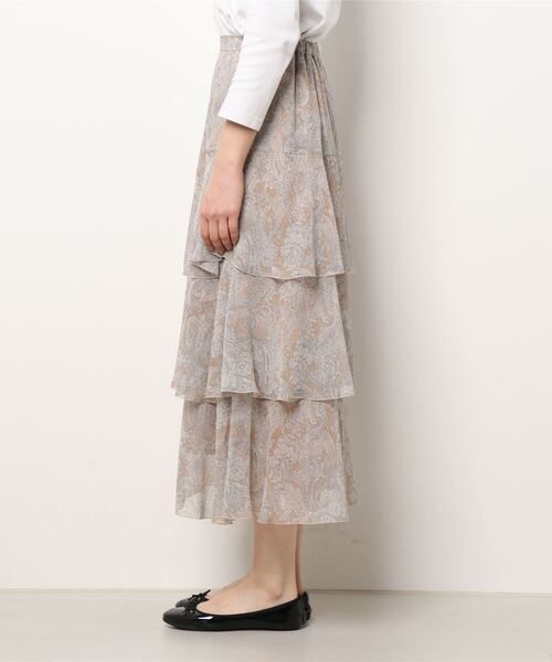 DIARIUM(ディアリウム)の「ペイズリーシフォンラッフルスカート(スカート・レディース・ベージュ/オレンジ・M)」の3枚目の写真